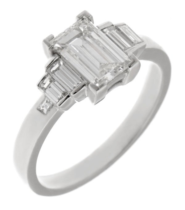 An Antique Dealers Guide to Diamond Vintage Engagement Rings