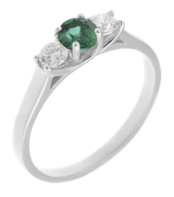 Vienna round emerald and round diamond trilogy ring
