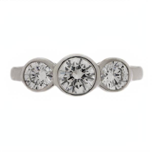 round diamond trilogy ring platinum gold