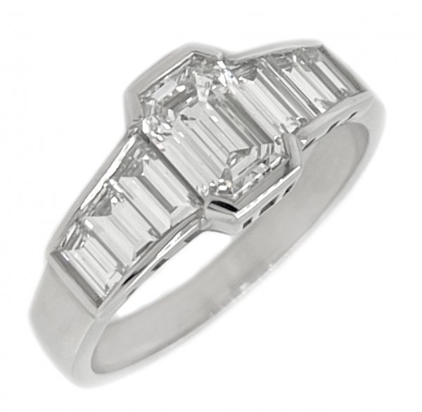 1920's Art Deco style ring GIA certificated Emerald cut diamond tapered trapeze cut diamonds shoulder Platinum