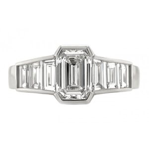 1920's Art Deco style ring GIA certificated Emerald cut diamond tapered trapeze cut diamonds shoulder Platinum