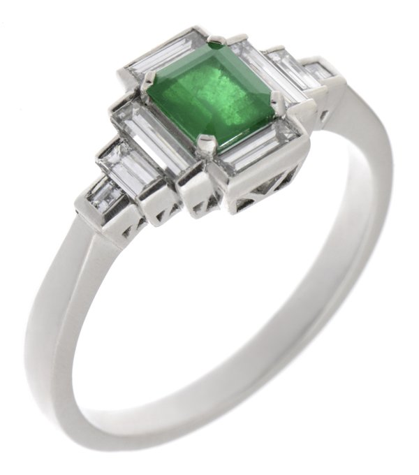 Classic art deco style modern ring green emerald step cut centre stone stepped baguette cut diamonds cluster setting platinum gold