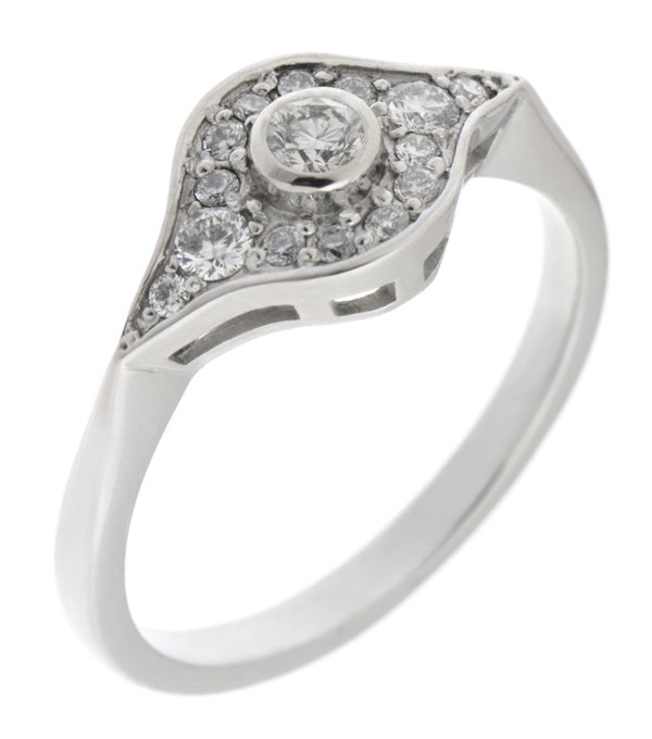 classic 1920's art deco design cluster ring rubover grain set surround round brilliant cut diamonds platinum gold