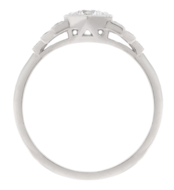 classic 1920's art deco style engagement ring round brilliant cut diamond hexagon set centre stepped shoulders platinum gold
