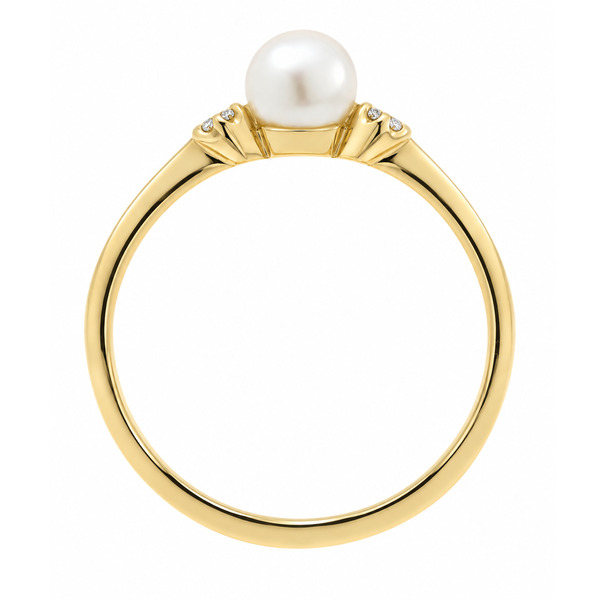 classic vintage style trilogy ring design white round freshwater cultured pearl centre two round brilliant cut diamonds set six claws platinum gold