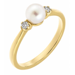 classic vintage style trilogy ring design white round freshwater cultured pearl centre two round brilliant cut diamonds set six claws platinum gold