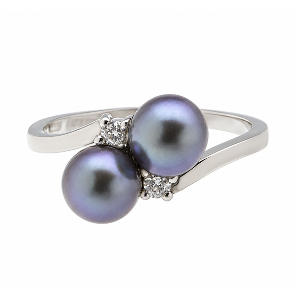 modern crossover style ring with two round freshwater cultured black pearls two round brilliant cut diamonds. platinum gold